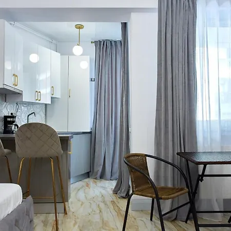 Apartment Long