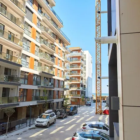 Apartment Long *